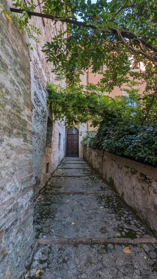 Lizium Spoleto Apartment Bagian luar foto