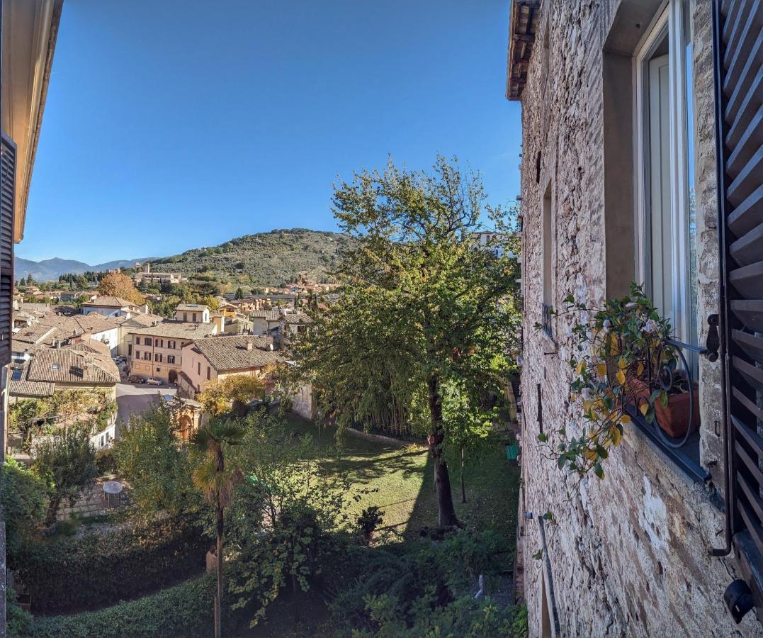 Lizium Spoleto Apartment Bagian luar foto